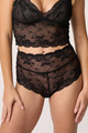 Koronkowe majtki z wysokim stanem NIGHT WHISPER w kolorze czarnym