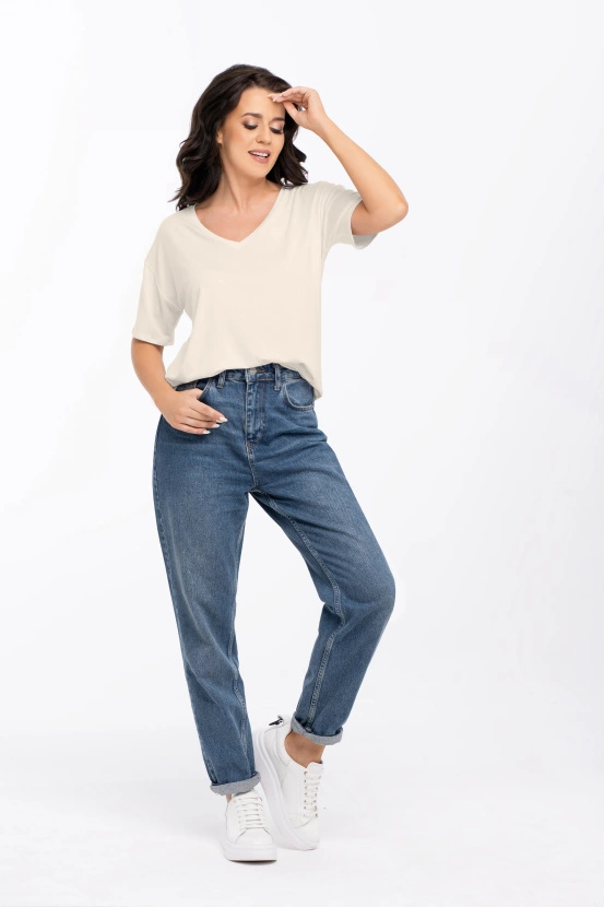 PATTY - loose T-shirt with heart neckline in vanilla color